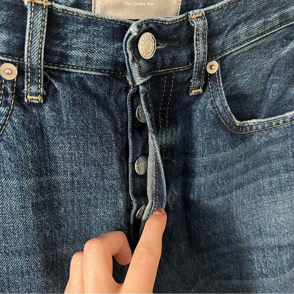 Everlane The Cheeky Crop Jeans in Distressed Medium Wash - Picture 6 of 9